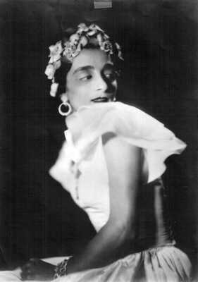 Лифарь Сергей Михайлович. Лот из 14 фотографий из личной коллекции Сержа Лифаря